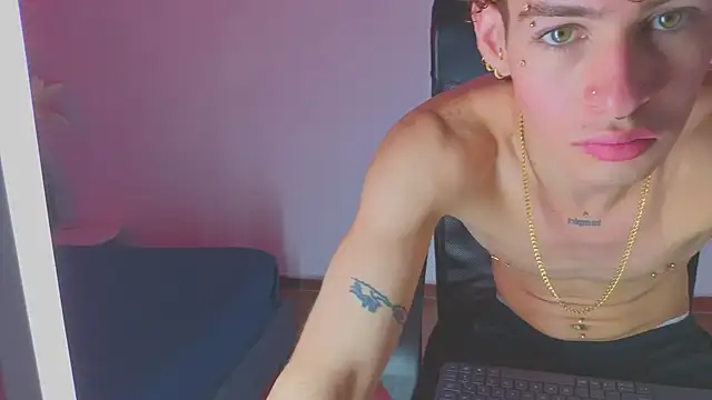 Show de nova_salvatore na webcam