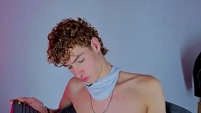 nova_salvatore Chat XXX live