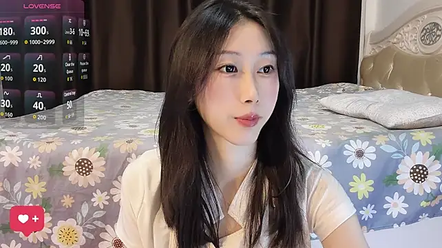 Queenbb88 网络视讯表演