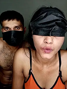 Pokazy przed kamerką – Erotic-Girl