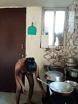 Erotic-Girl Adlı Modelin Web Kamerası Şovu