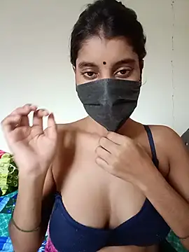Pokazy przed kamerką – Erotic-Girl