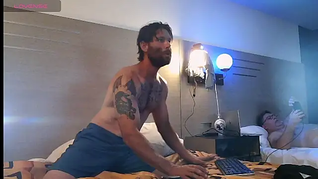 cts82190@xh Show in webcam