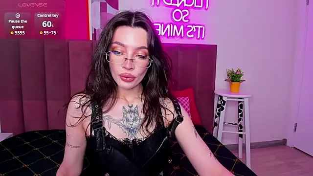 IvyDainty: онлайн-секс-чат