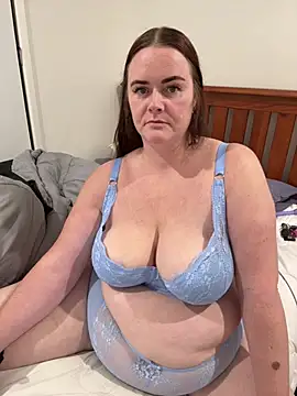 carinabro10's Webcam Show