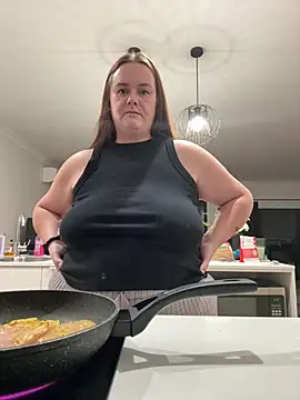 Chat +18 de carinabro10 ao vivo