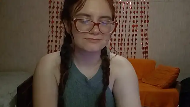 צ'אט XXX בשידור חי של Miyabeee