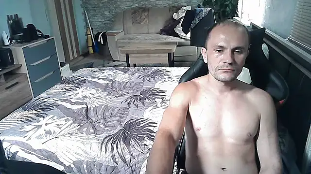 Straponist888 webkamerás műsora