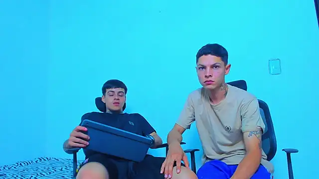 Thomas-Wil Webcam Show