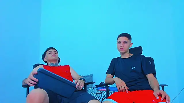 Thomas-Wil Webcam Show