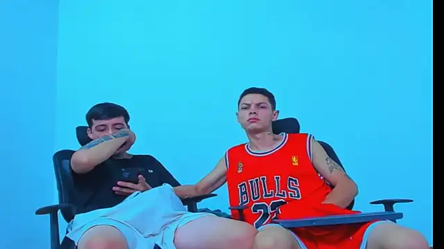 Thomas-Wil Webcam Show