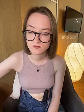Show modela Persephone_Kore na web-kameri