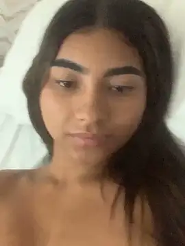 GeorgiandCoi Show in webcam