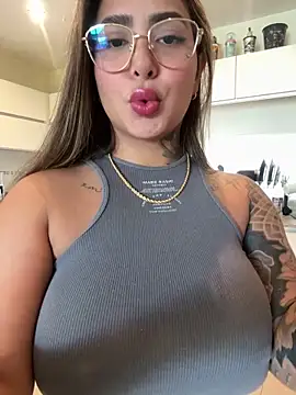 Show modela maferalvarexxx na web-kameri