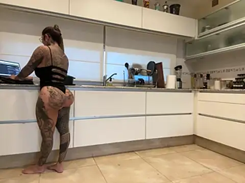 Show modela maferalvarexxx na web-kameri