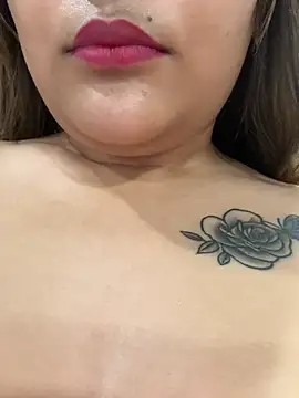 Pokazy przed kamerką – Rosy_BabyDoll