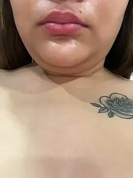 Rosy_BabyDoll's Webcam Show