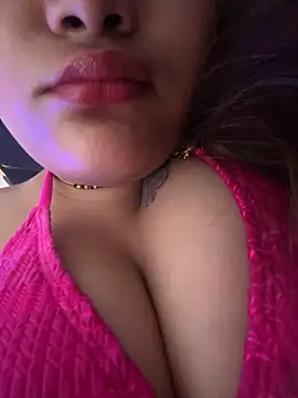 Pink_BabyDoll: διαδικτυακό σόου στην κάμερα