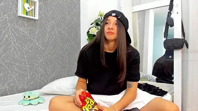 ViictoriiaSaenz Chat XXX live
