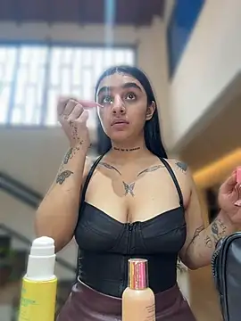 Abriil_cutee লাইভ XXX চ্যাট