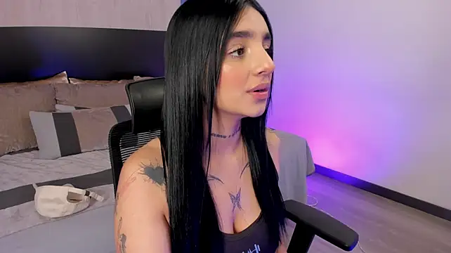 دردشة Abriil_cutee الجنسية المباشرة