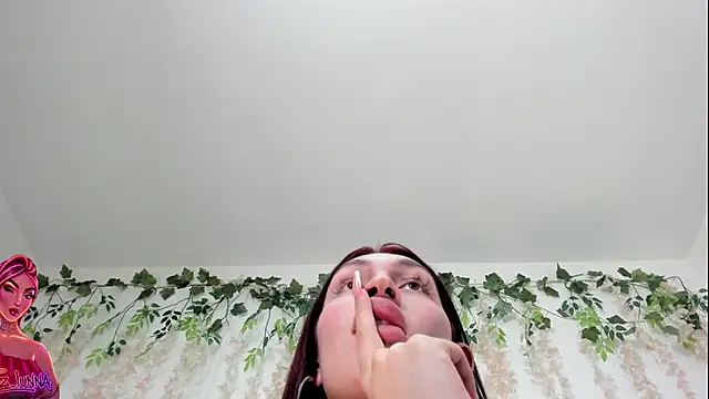 lizz_lunna's Webcam Show