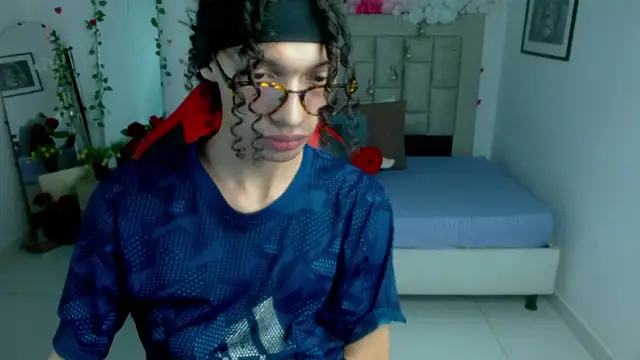 Axel_fox77 webcam show