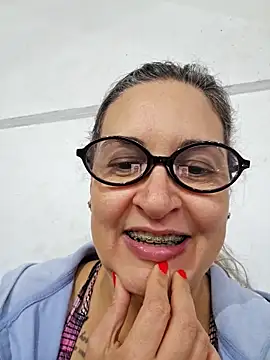 BellaFortuneGaucha's Live Chat Room