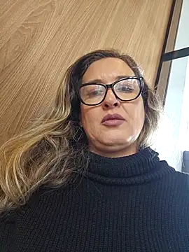צ'אט XXX בשידור חי של BellaFortuneGaucha