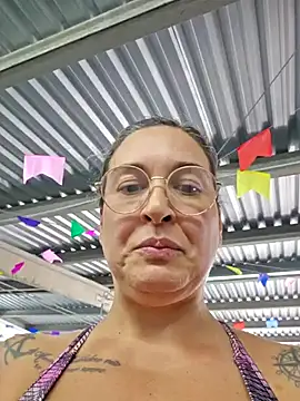 Chatroom XXX en direct de BellaFortuneGaucha