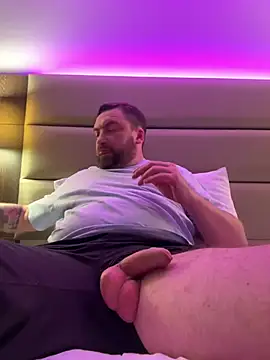 PrivateJohn11 Show in webcam