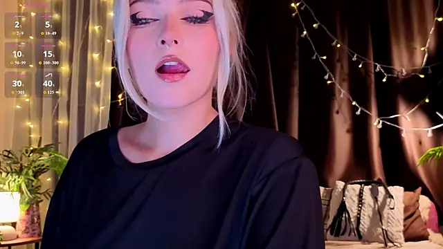 دردشة ShyniAlice الجنسية المباشرة
