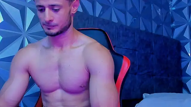 Adonys_Lewis_ Show Webcam