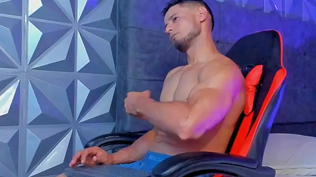 عرض كام Adonys_Lewis_