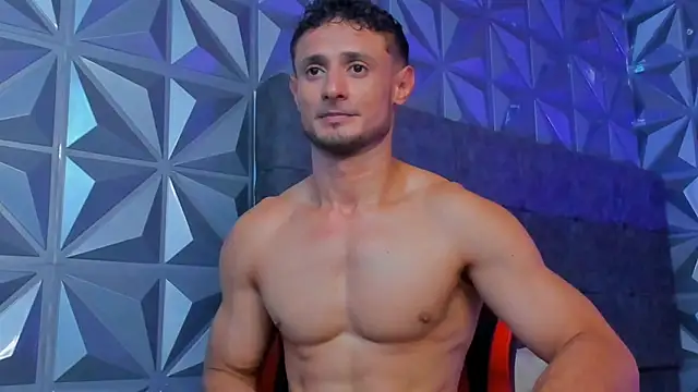 Adonys_Lewis_ Adlı Modelin Web Kamerası Şovu