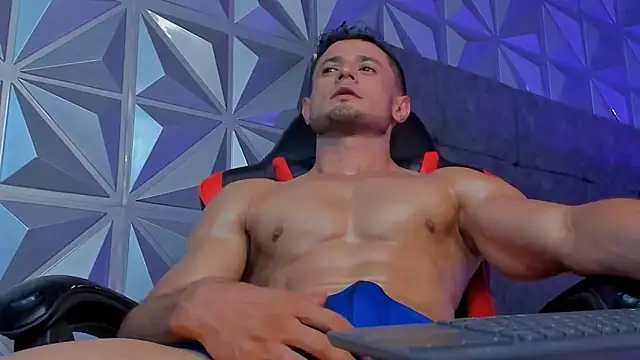 Adonys_Lewis_ Pertunjukan Webcam