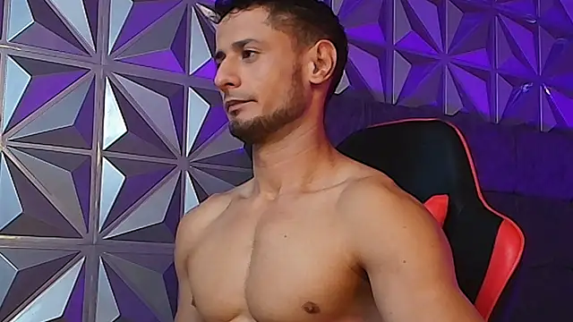 Adonys_Lewis_ 网络视讯表演