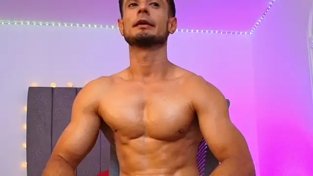 عرض كام Adonys_Lewis_