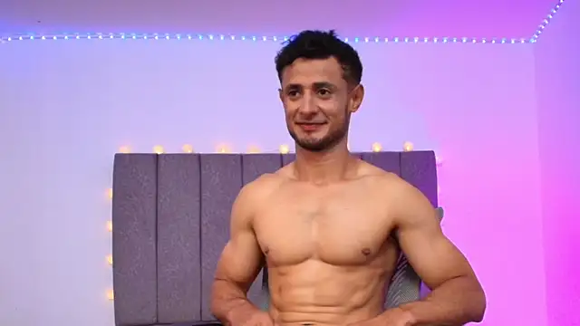 Adonys_Lewis_ Webcam-Show