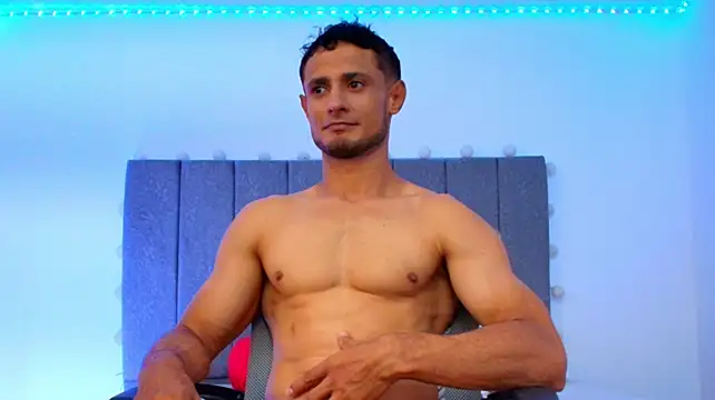 Adonys_Lewis_ webkamerás műsora