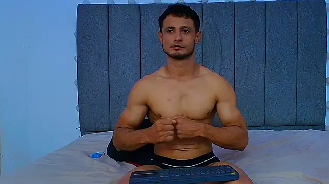 Adonys_Lewis_ Pertunjukan Webcam