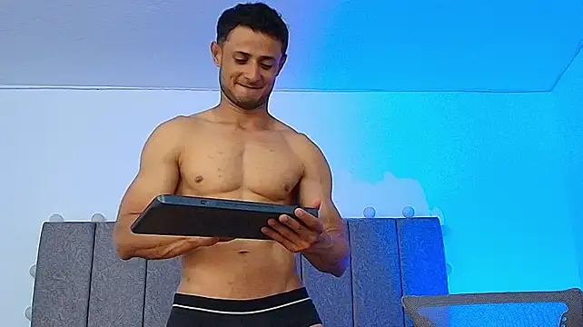 Adonys_Lewis_ Webcamshow