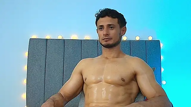 Adonys_Lewis_ Pertunjukan Webcam