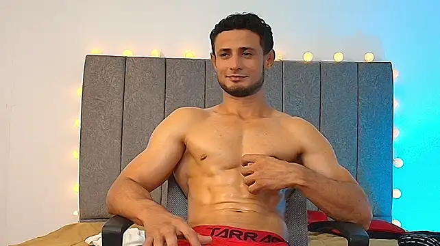 Adonys_Lewis_n Webbikameraesitys