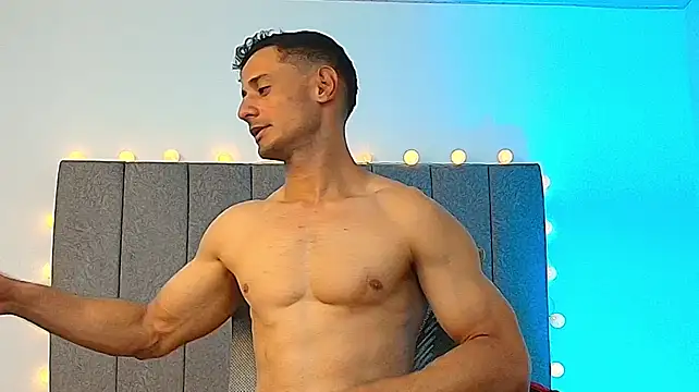 Adonys_Lewis_ 网络视讯表演
