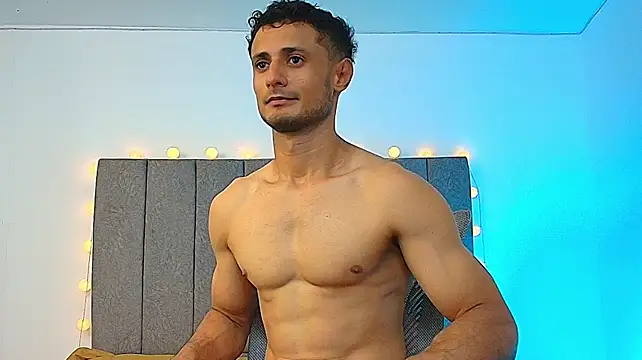 Adonys_Lewis_ Show Webcam