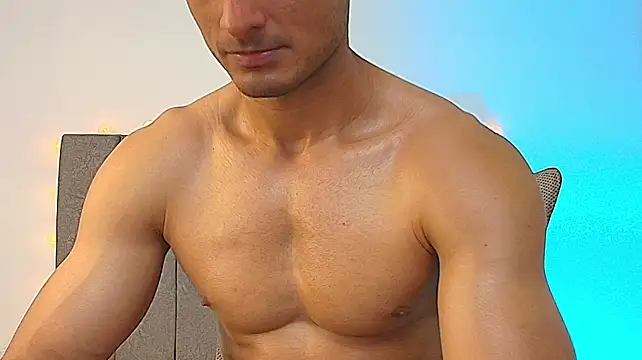 Adonys_Lewis_ Adlı Modelin Web Kamerası Şovu