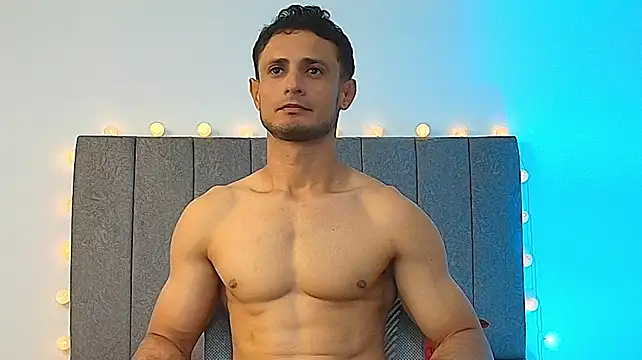 Adonys_Lewis_'s Webcam Show