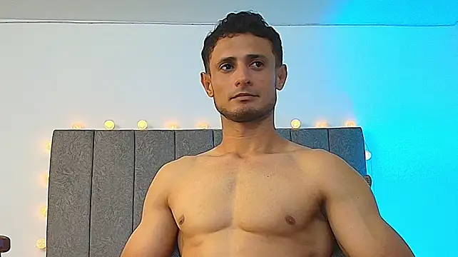 Adonys_Lewis_ – Kamerová šou