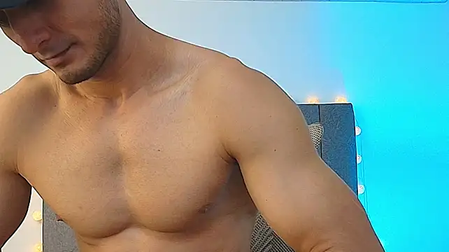 Adonys_Lewis_'s Webcam Show